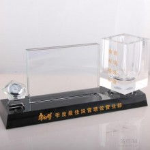 璀璨匠心 浦江县吉祥天水晶工艺品厂的水晶艺术世界